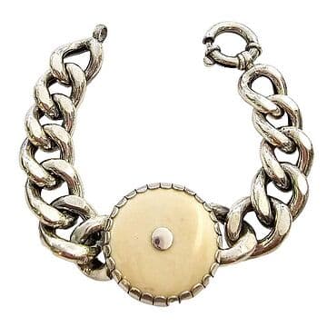 PULSEIRA BARBELA PRATA COM MARFIM VEGETAL REDONDO