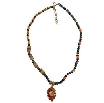 COLAR CORNALINAS,AGATAS,LAP.LAZULI COM PENDENTE FOLHA JASPE