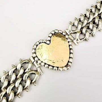 PULSEIRA DE BARBELA DUPLA DE PRATA COM CORAÇÃO FORRADO A OURO DE 9KILATES.