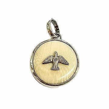 MEDALHA MARFIM VEGETAL 2,5CM COM ESPIRITO SANTO ENCAIXE PRATA