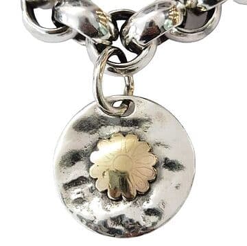 MEDALHA 2CM PRATA COM FLOR OURO