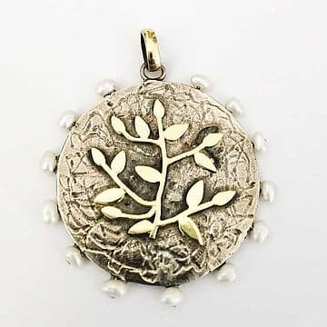 Medalha de prata, ouro e pérolas, 3cm
