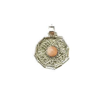MEDALHA PRATA COM PAUZINHOS E PEDRA LUA ROSA