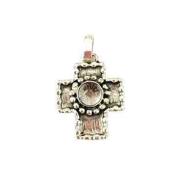 CRUZ DE PRATA QUADRADA COM GRANITOS E CRISTAL DE ROCHA.