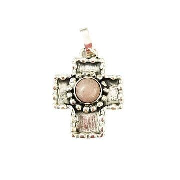 CRUZ DE PRATA QUADRADA COM GRANITOS E PEDRA DA LUA ROSA.