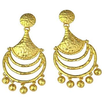 BRINCOS LATÃO COM BANHO OURO 24KT, COM 5 MEIAS BOLAS PENDURADAS