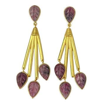 BRINCOS LATÃO COM BANHO OURO 24KT E FOLHAS DE RAIZ DE RUBI